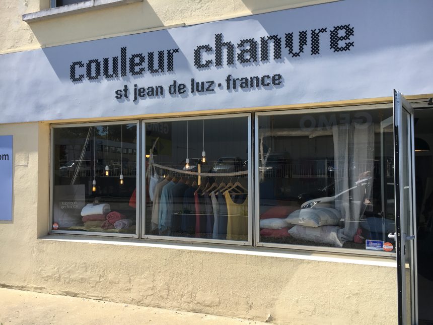Visite de la boutique /atelier Couleur Chanvre lors de la 1ère rencontre UFDI au Pays Basque. Visite de la boutique /atelier Couleur Chanvre lors de la 1ère rencontre UFDI au Pays Basque.