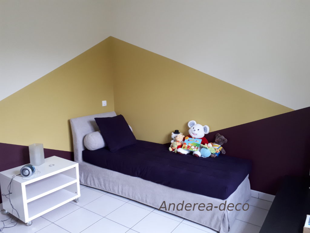 chambre enfant teinte bleu pourpre beige