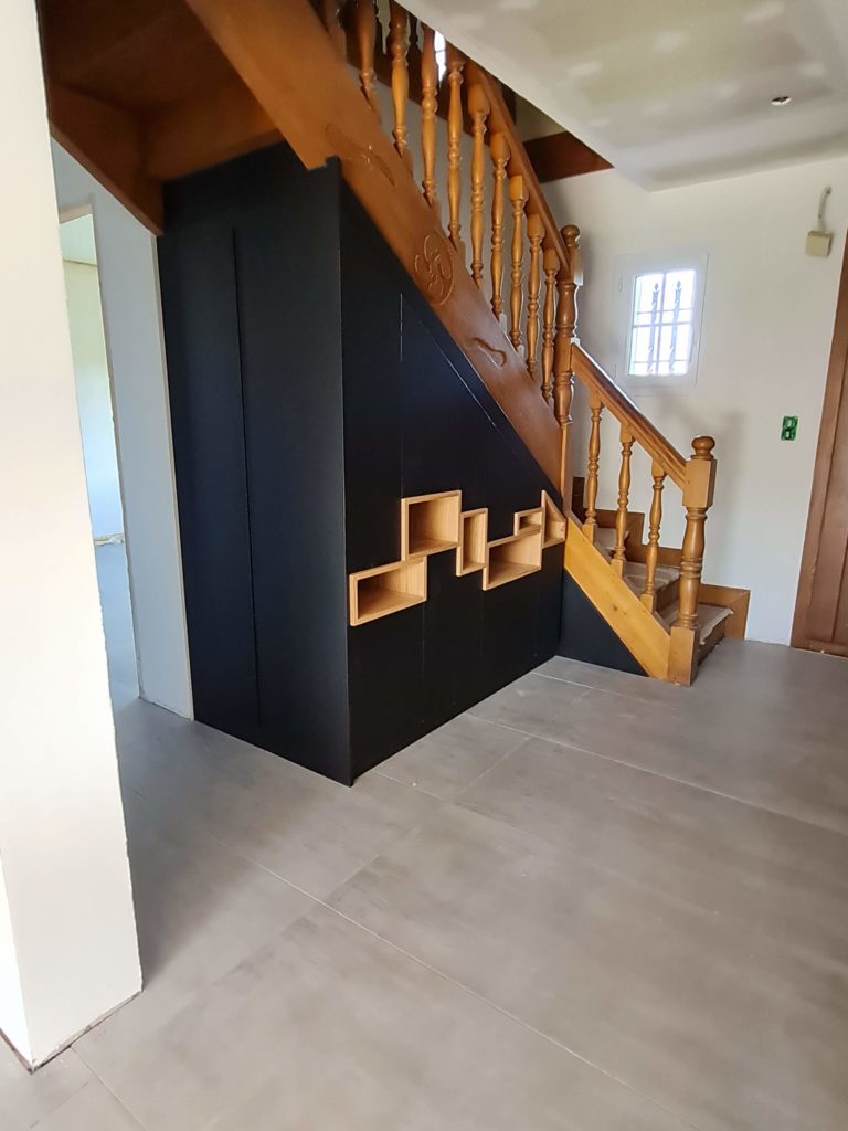 Réalisation sous escalier sur mesure Anhaux en cours